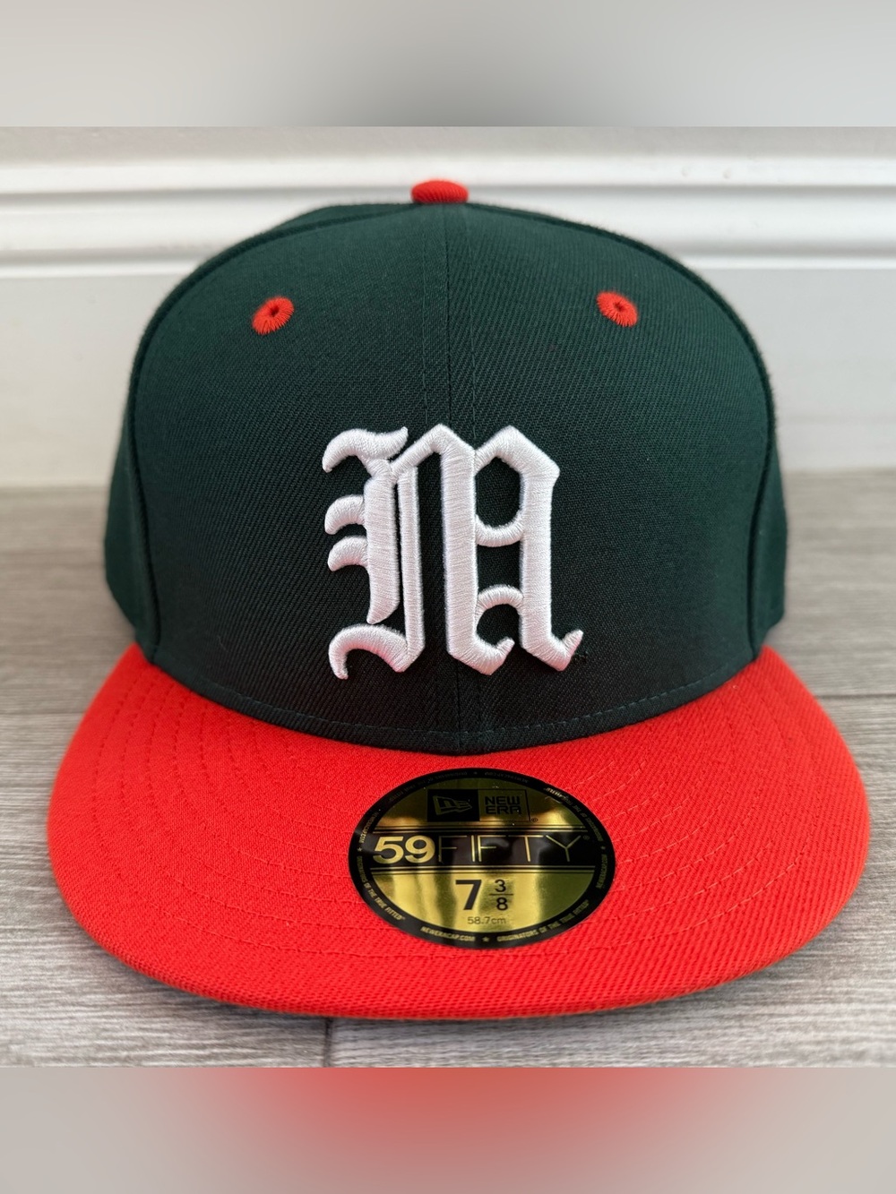 Miami Hurricanes New Era 59FIFTY Old English M Dark Green Orange Fitted Sz 7 3/8